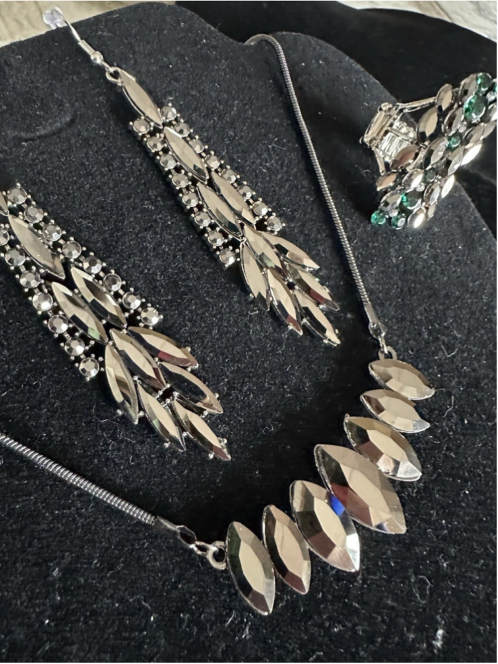 Vintage Goth Black Rhinestone Art Deco Glass Necklace Dangle Earring& Ring Set